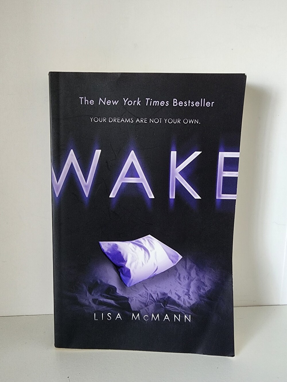 🖤 3/$20 Wake by Lisa McMann YA Fiction Paperback